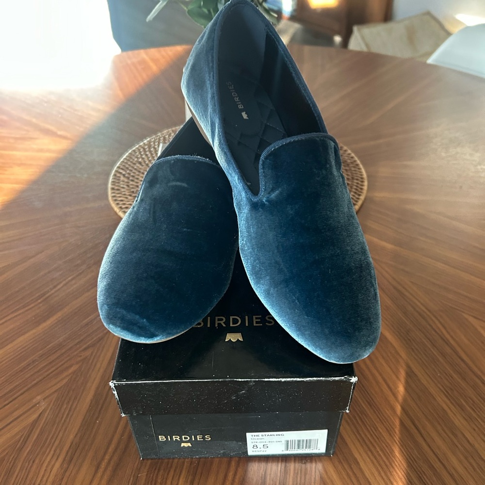 Birdies “The Starling” in Ocean. Worn twice. Size 8.5